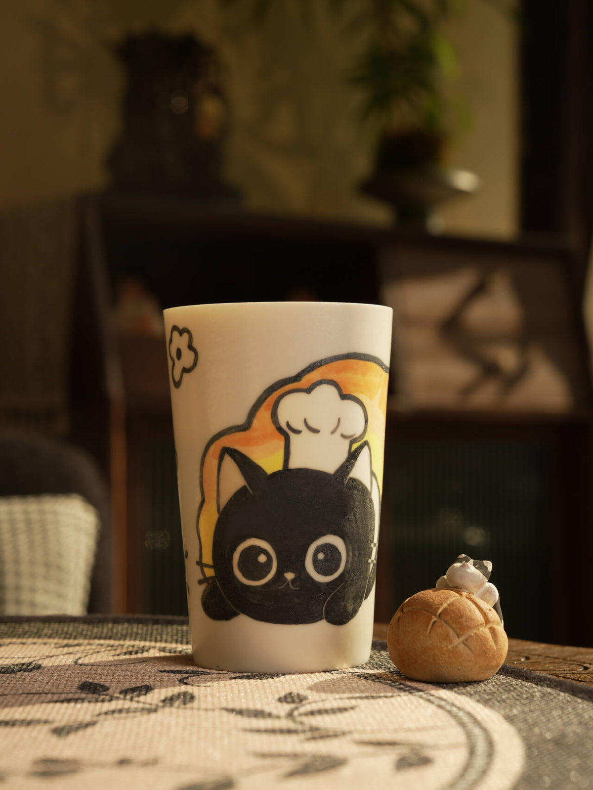 Wide-Eyed Cat Tumbler